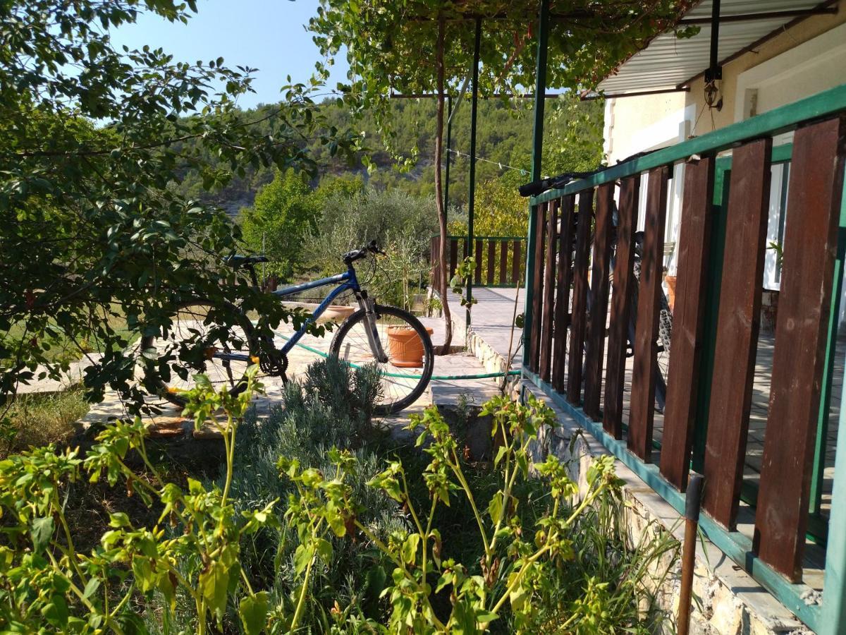 Banin Hotel Скрадин Екстериор снимка
