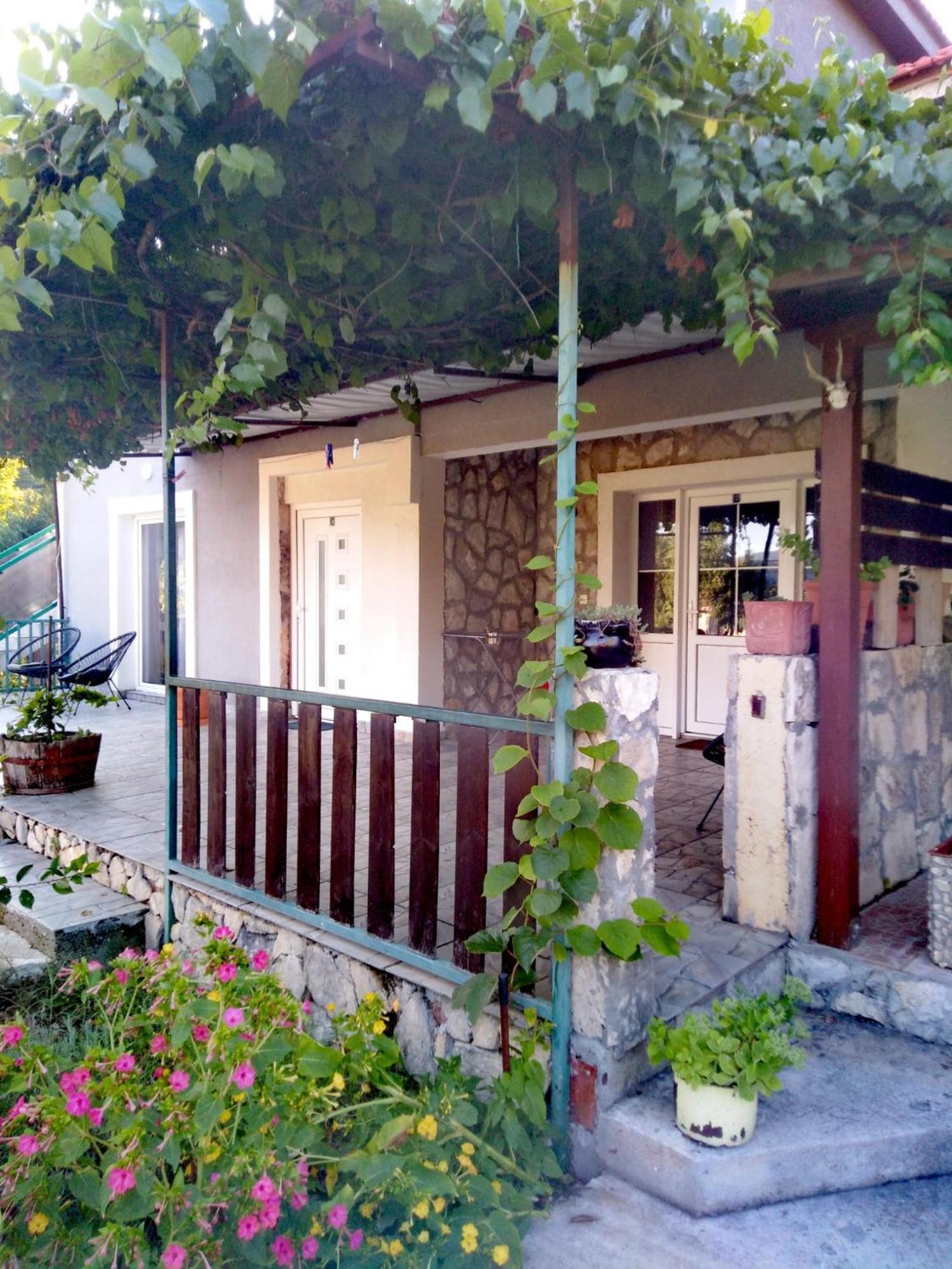 Banin Hotel Скрадин Екстериор снимка